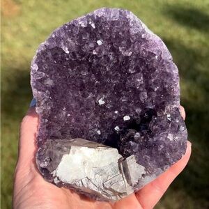 Uruguay rainbow Amethyst with calcite cupcake